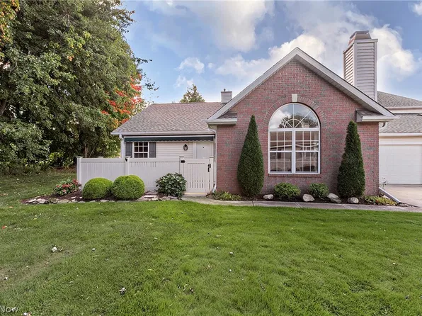 7572 Monterey Bay Dr, Mentor, OH 44060