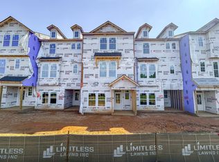 219 Pond View Ct, Fuquay Varina, NC 27526