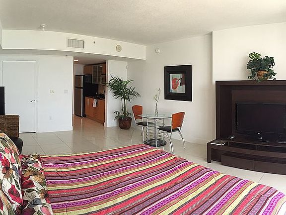 3rd image of 1750 N Bayshore Dr APT 5208