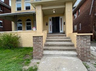 2067 Hazelwood St, Detroit, MI 48206