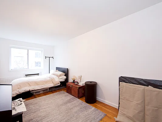 Rented by R New York | media 10