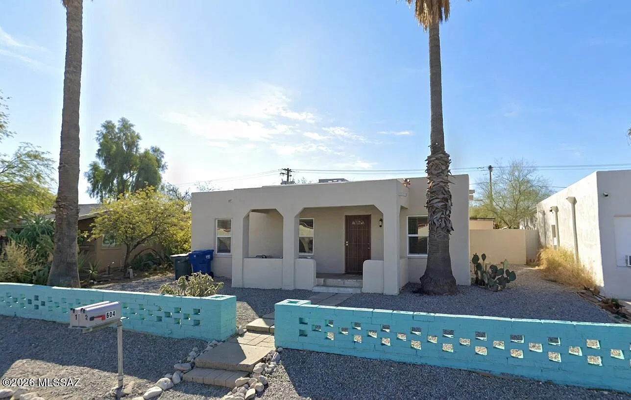 3 bed, 1.0 bath, 849 sqft, $1,500 — Photo 1