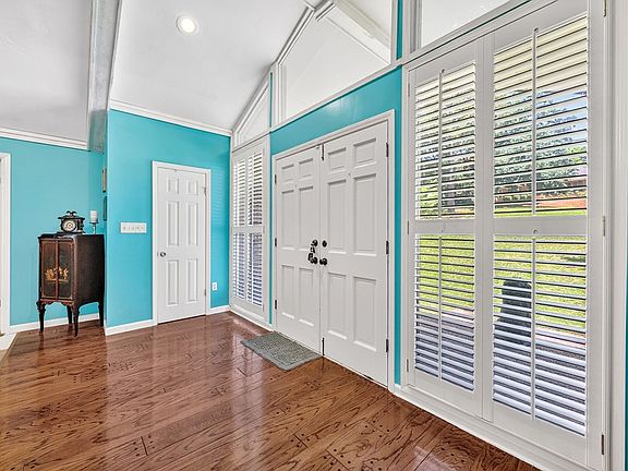 5th image of 1311 Melanie Ln