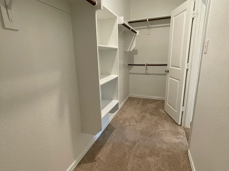 1200 Mahogany Ln — Photo 11