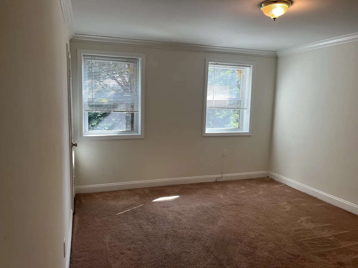 Building Photo - 962 Mount Olivet Rd NE #2