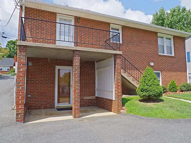1036 Martin St #D — Photo 2