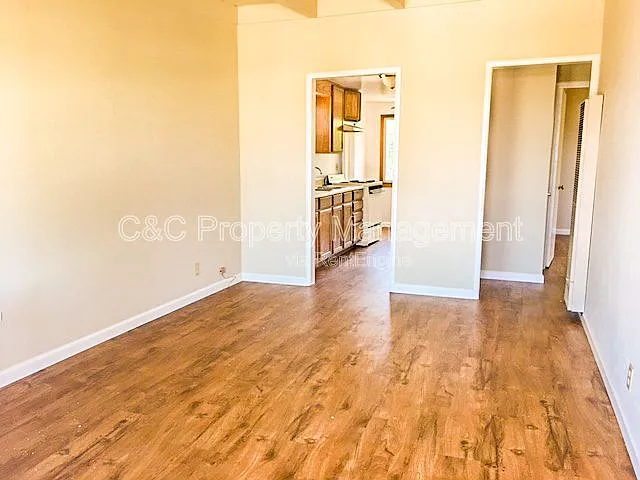 1288 Darwin St — Photo 2