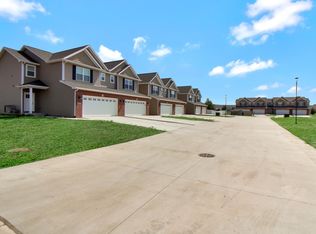 1200 Heather Dr, Mahomet, IL 61853