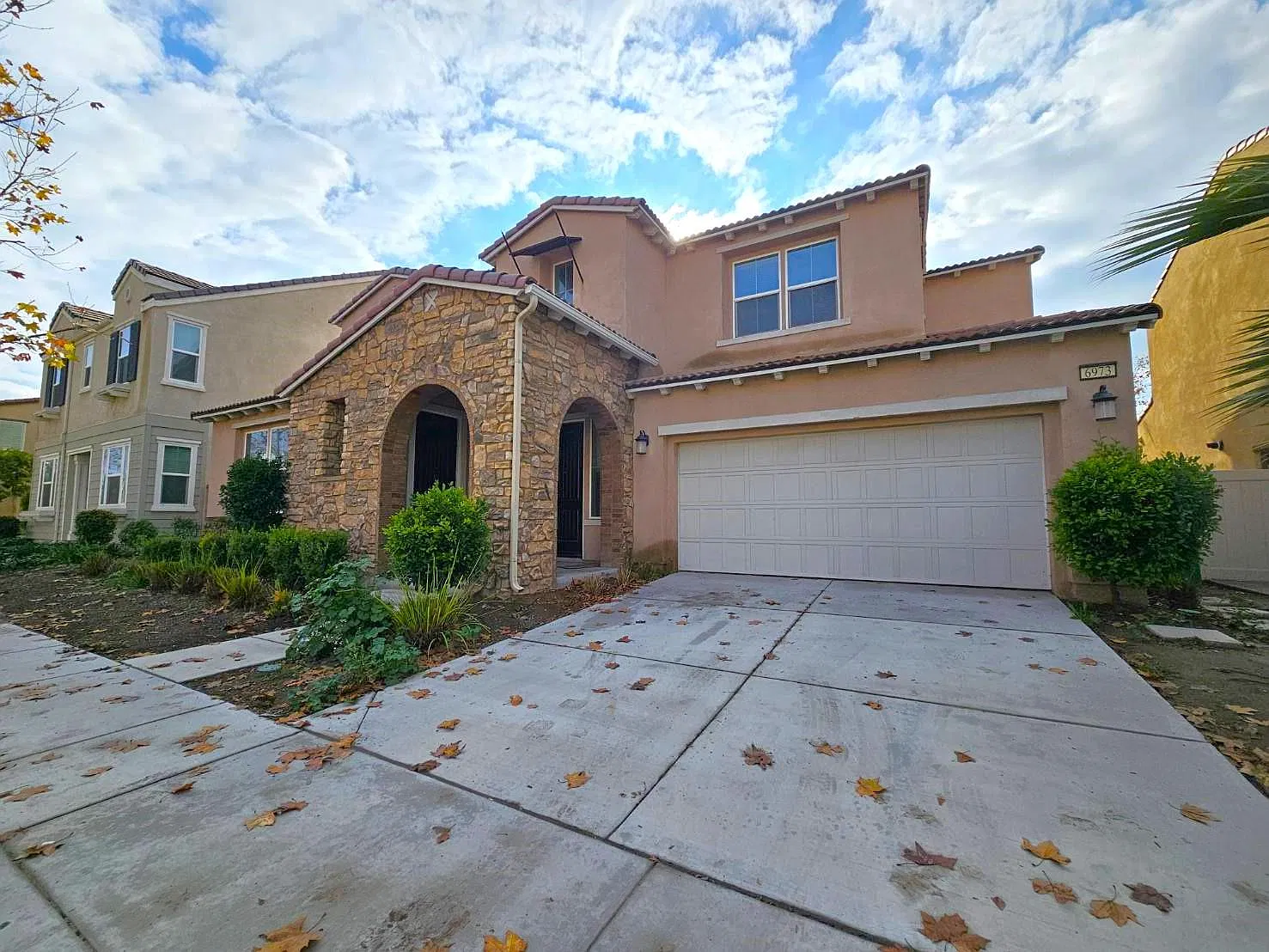 4 bed, 3.5 bath, 3156 sqft, $4,300 — Photo 2