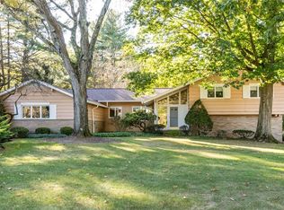 3288 Bremerton Rd, Pepper Pike, OH 44124