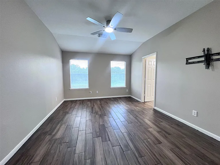 11750 Pinemeade Ln — Photo 23