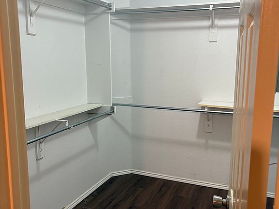 3rd image of 3018 Hazelwood Dr