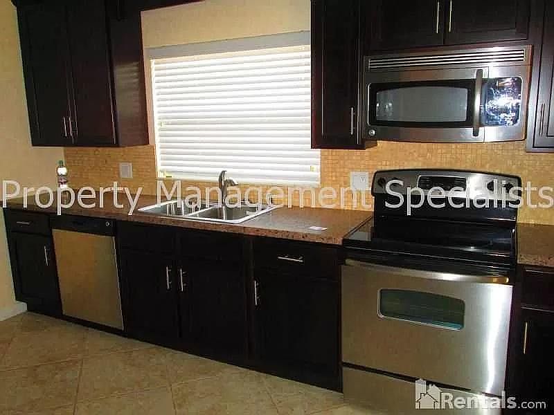 2nd image of 3238 Black Pine Ave
