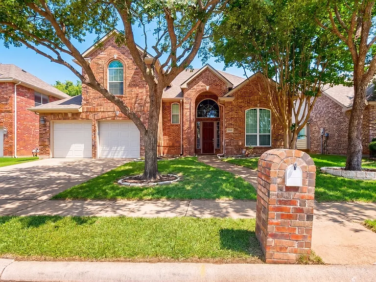 3513 San Paula Dr — Photo 3