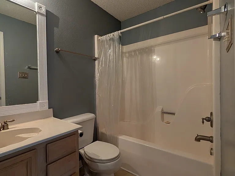 upstairs guest bathroom