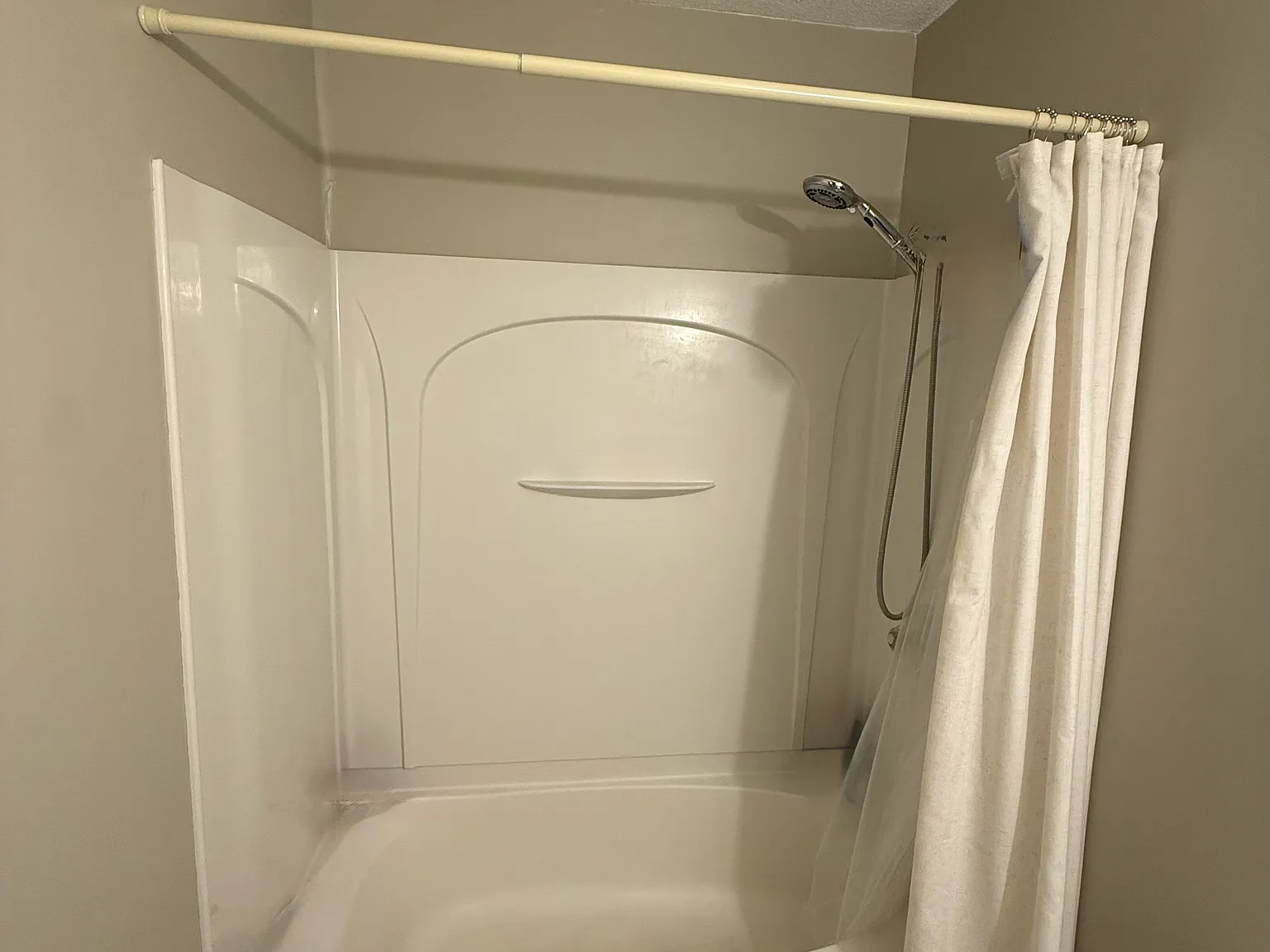 2 bed, 768 sqft, $1,750 — Photo 1