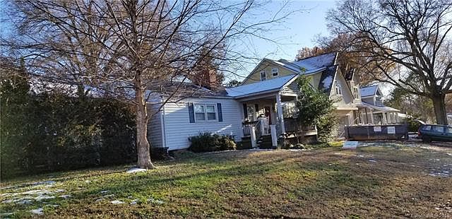 1st image of 607 Belton St