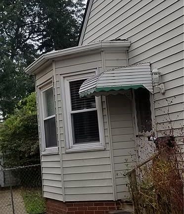 2nd image of 5717 Stickney Ave