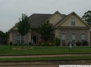 6710 Crystal Dr, Olive Branch, MS 38654