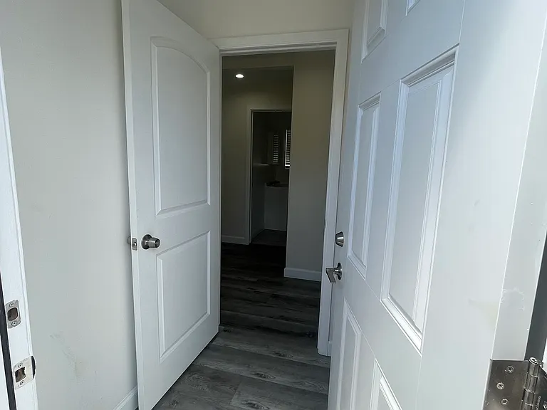 131 S Gless St #1/2 — Photo 1