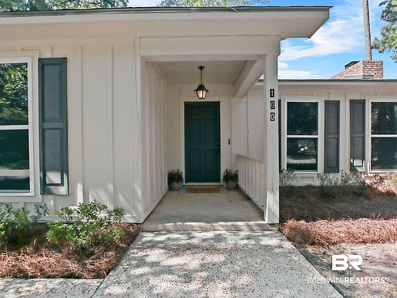 2nd image of 100 Beechwood Cir