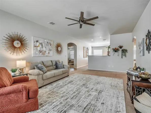 9625 Kylie Dr, Moore, OK 73160