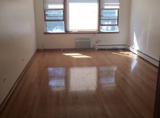 5735 W Higgins Ave, Chicago, IL 60630