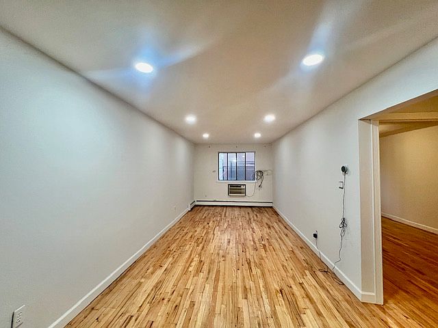 1st image of 27-15 Newtown Ave #1R