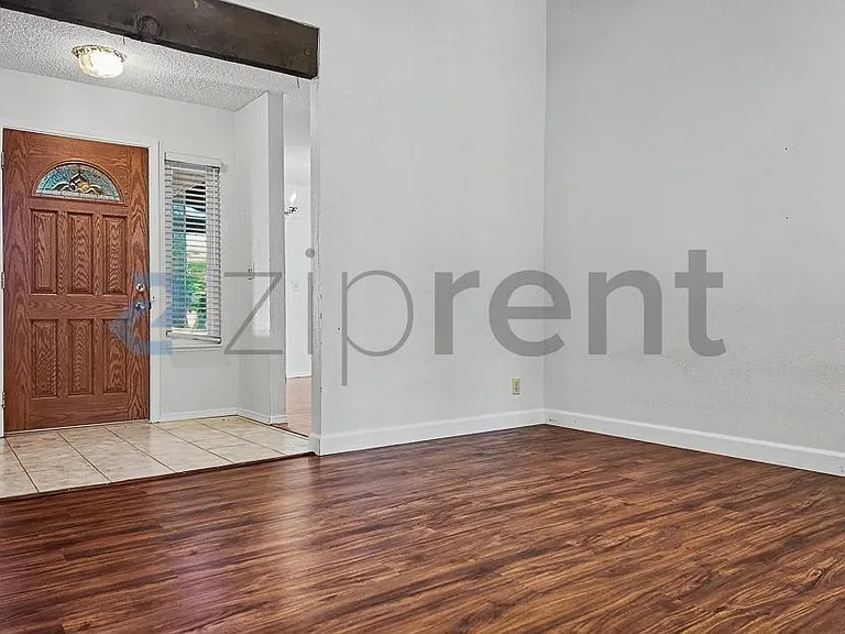 9517 Helio Dr #9517 — Photo 3
