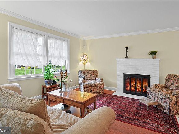 5th image of 2622 Boxwood Dr