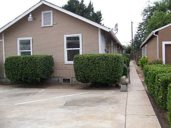 1st image of 813 S Sacramento St APT 3