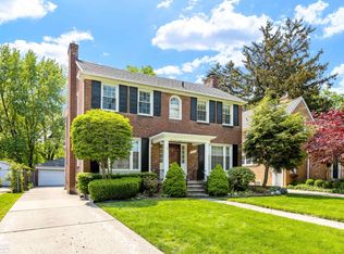 897 Washington Rd, Grosse Pointe, MI 48230