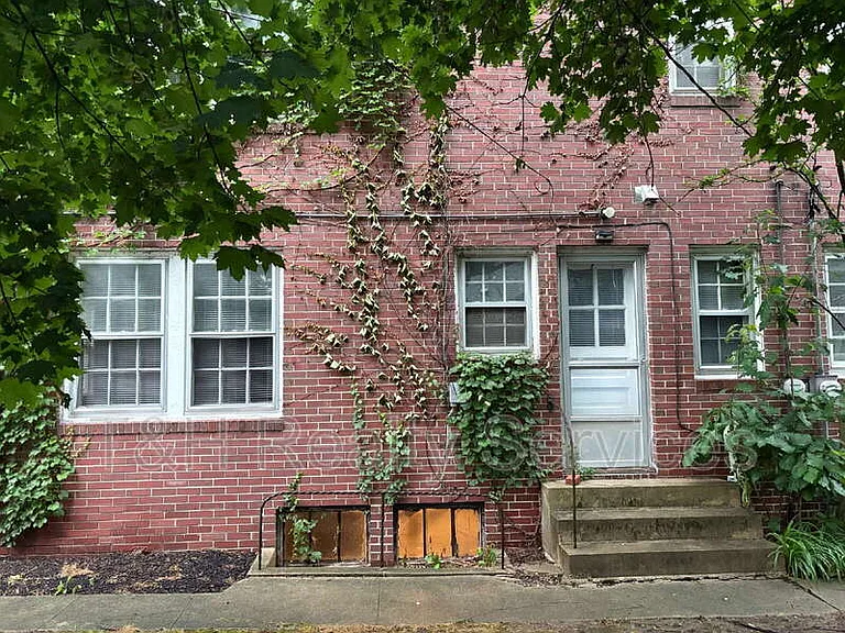 6061 N Park Ave — Photo 19
