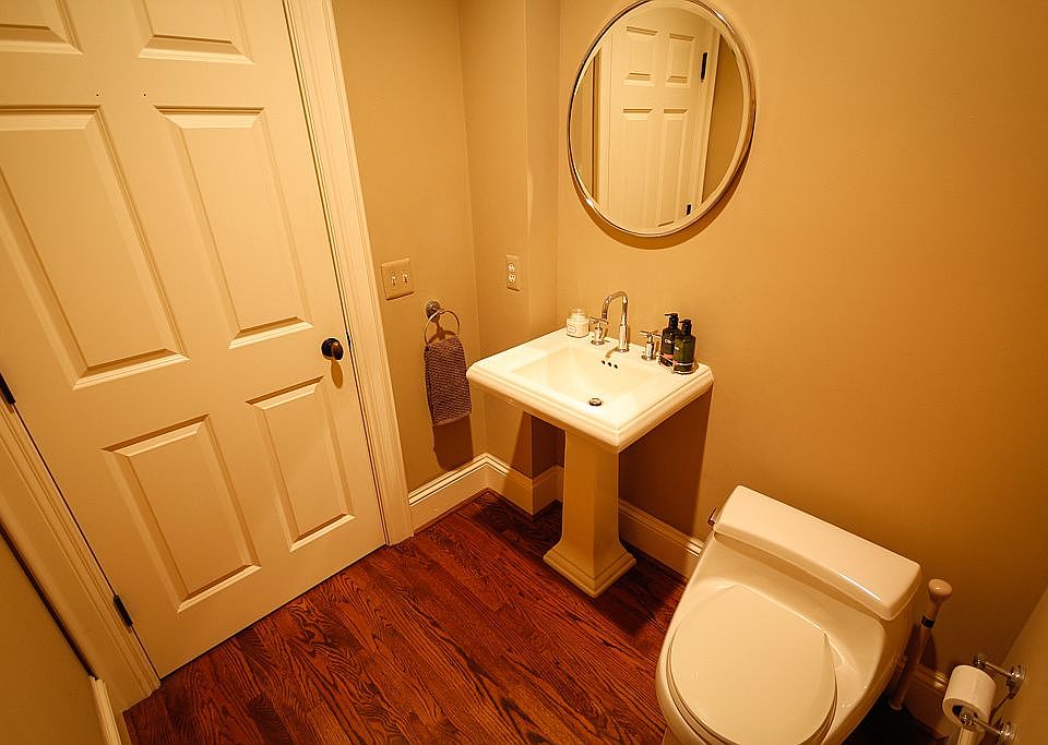 1st image of 220 Westchester Way