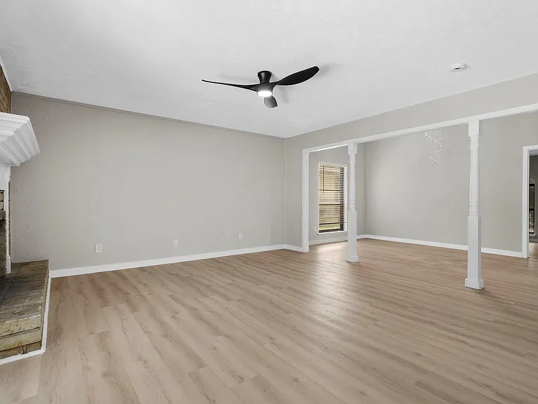3902 Marywood Dr — Photo 14