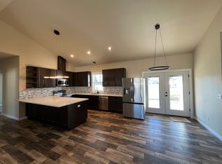 2928 SE 20th Ave, Albany, OR 97322