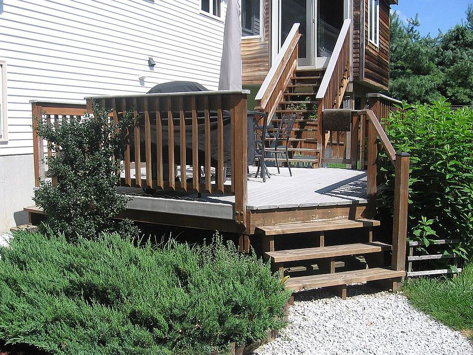 2nd image of 202 Salmon Brook St