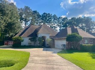 257 Fairfield Oaks Dr, Madisonville, LA 70447