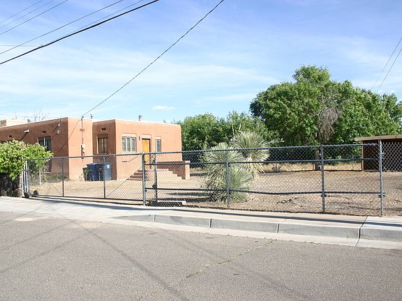5th image of 2200 Edna Ave NW