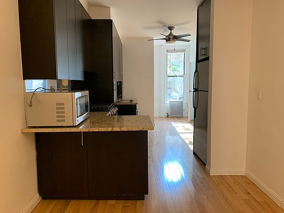 2nd image of 46 Clay St #1LL