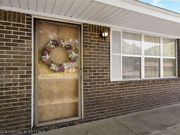 2nd image of 4322 Iris Ave