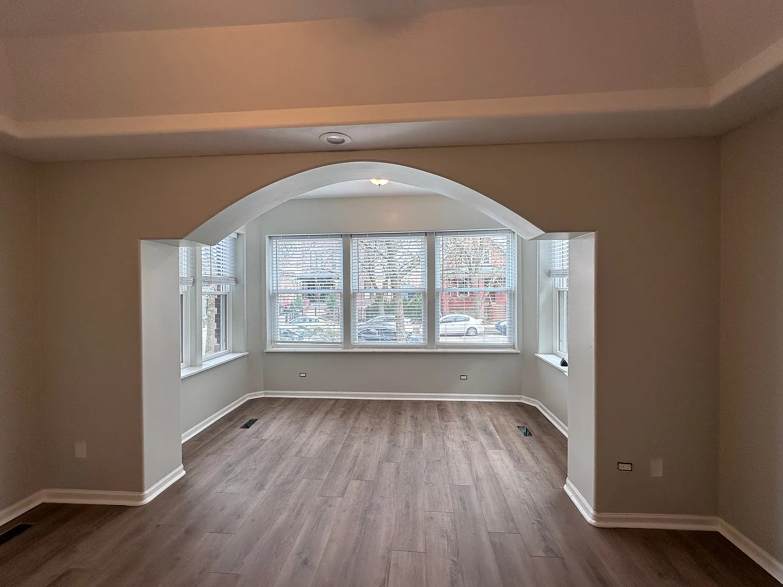 3 bed, 1200 sqft, $2,600 — Photo 4