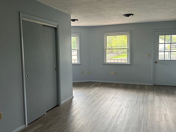 3rd image of 2748 Veterans Blvd #3