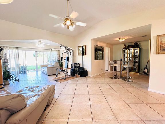 5th image of 3008 SW Westlake Circle