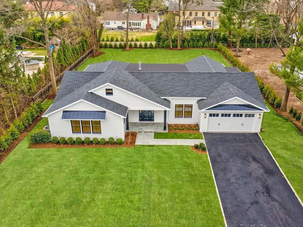 140 Crabapple Road, Manhasset, NY 11030