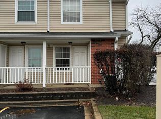 1297 Wyndham Ln #101, Palatine, IL 60074