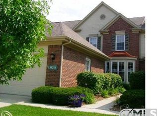 39753 Eagle Trace Dr #74, Northville, MI 48168