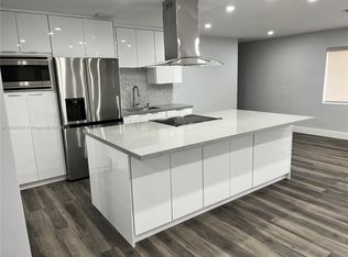 2732 NW 16th St #2732, Miami, FL 33125