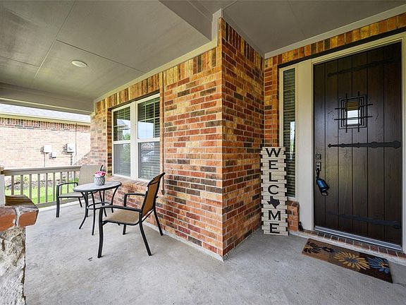 4th image of 1610 Bending Willow Ln