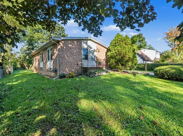 3460 La Salle Dr, Ann Arbor, MI 48108